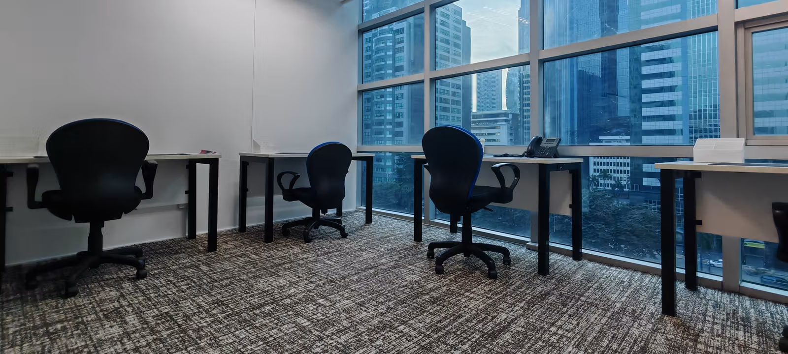 https://officehub.s3.amazonaws.com/Assets/images/55098/Shared-Workspace-NCR-Pasig-13-Meralco-Avenue-serviced-office-1.jpg