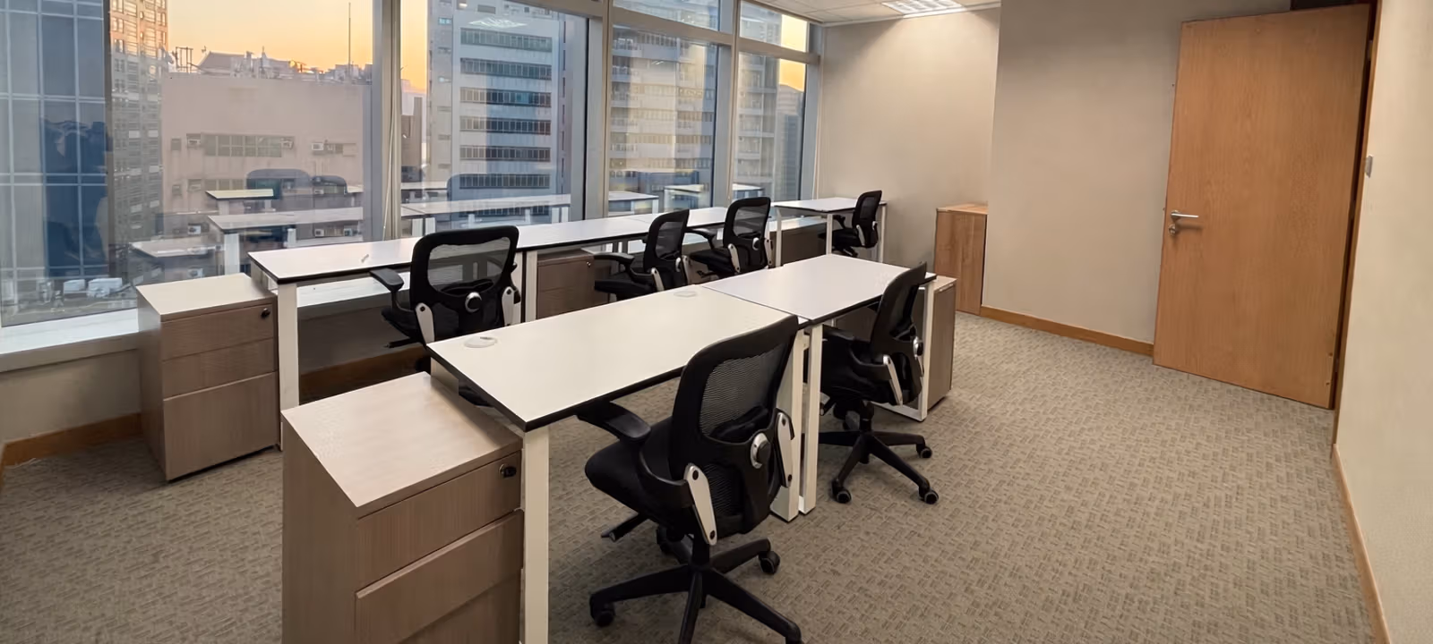 https://officehub.s3.amazonaws.com/Assets/images/55377/Serviced-Office-%28Classic%29-Kowloon-Kwun-Tong-418-Kwun-Tong-Road-Pax-6---8-Window.3.PNG