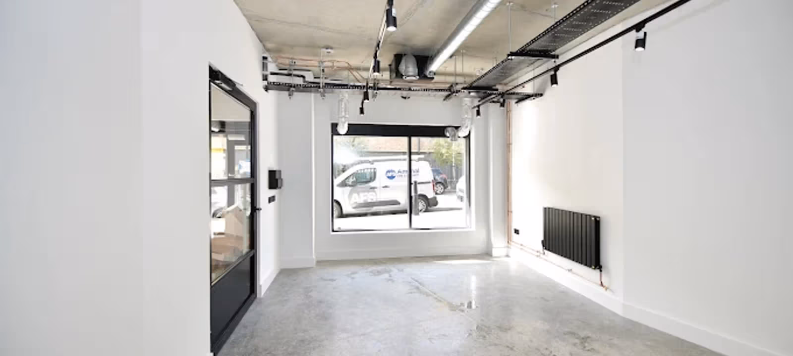 415 Wick Ln Bow, London - Image 1