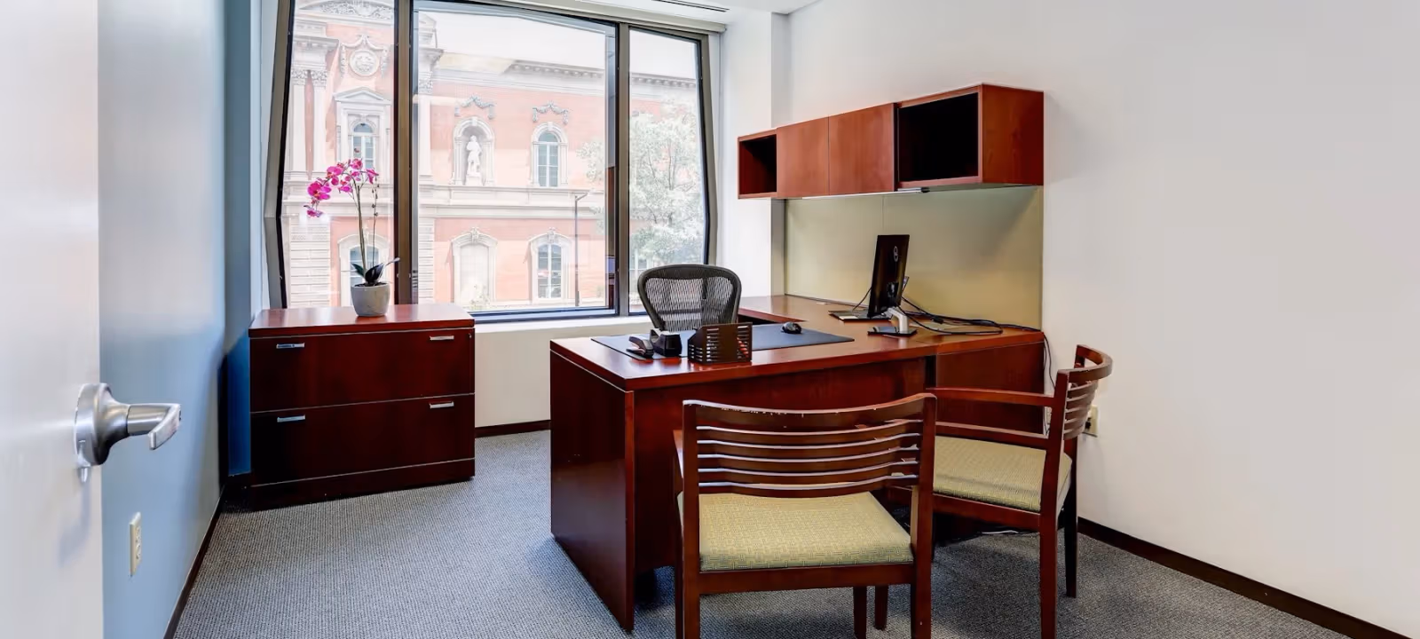 https://officehub.s3.amazonaws.com/Assets/images/6569/Serviced-Office-%28Classic%29-DC-Washington-1701-Pennsylvania-Avenue-Nw-Carr-Workplaces-Pennsylvania-Avenue-Virtual-Offices-Washingt.webp