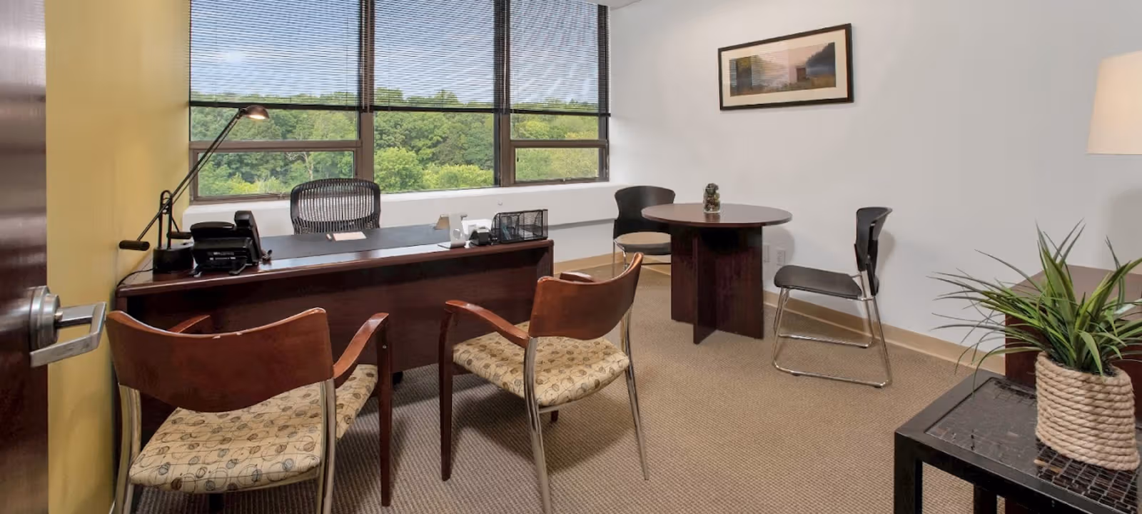 https://officehub.s3.amazonaws.com/Assets/images/6580/Serviced-Office-%28Classic%29-NY-Harrison-600-Mamaroneck-Avenue-westchester-4-carr-workplaces.jpg
