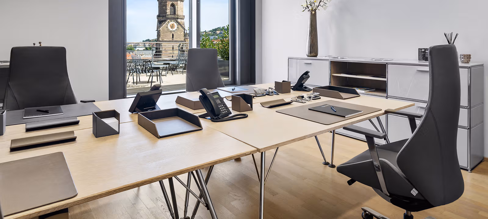 https://officehub.s3.amazonaws.com/Assets/images/8094/Serviced-Office-%28Classic%29-Stuttgart-Stuttgart-27-Koenigstrasse-Ko%E2%95%A0%C3%AAnigstrasseStuttgartCollection29.jpg
