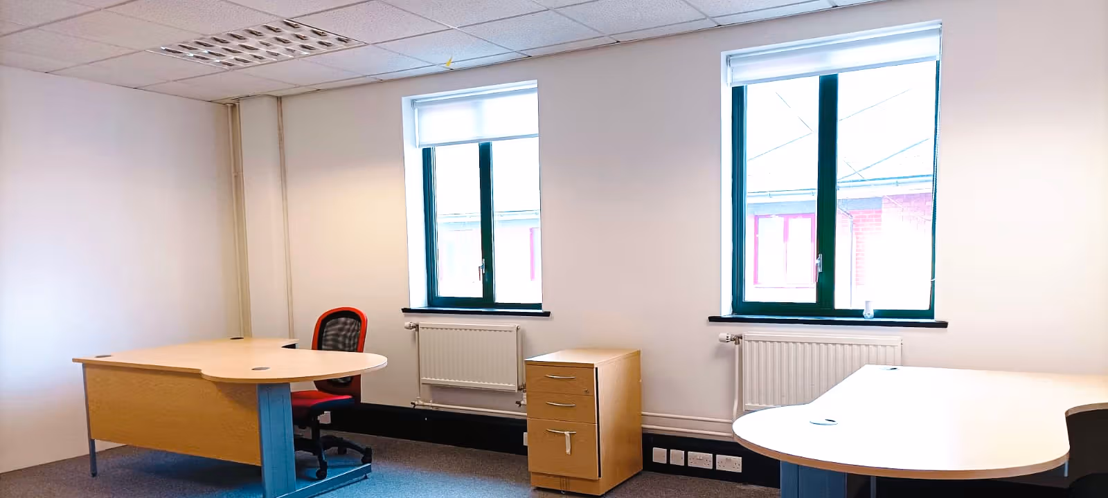 https://officehub.s3.amazonaws.com/Assets/images/8586/Serviced-Office-%28Classic%29-Wales-Merthyr-Tydfil-Avenue-De-Clichy770b521e-afc0-4519-8530-cd0987f91cd3.jpg