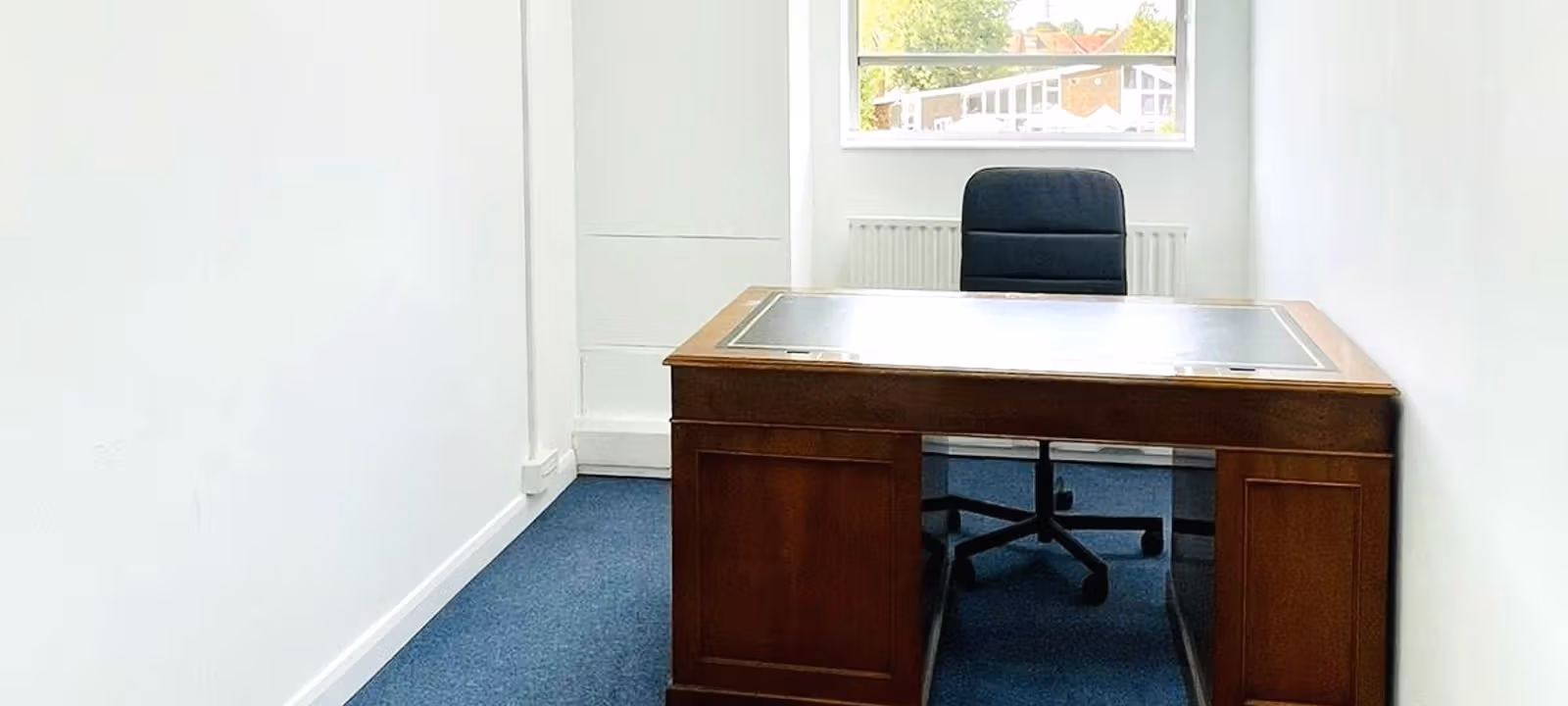 https://officehub.s3.amazonaws.com/Assets/images/8601/Serviced-Office-%28Classic%29-Surrey-Worcester-Park-1-4-Park-Terrace-Screenshot-2024-08-13-081411.png