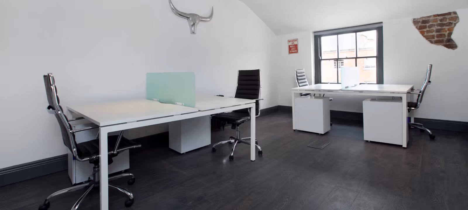 https://officehub.s3.amazonaws.com/Assets/images/8737/Serviced-Office-%28Classic%29-Ireland-Dublin-9-Pembroke-Street-Iconic-Offices9-Upper-Pembroke-Street-Dublin5.webp