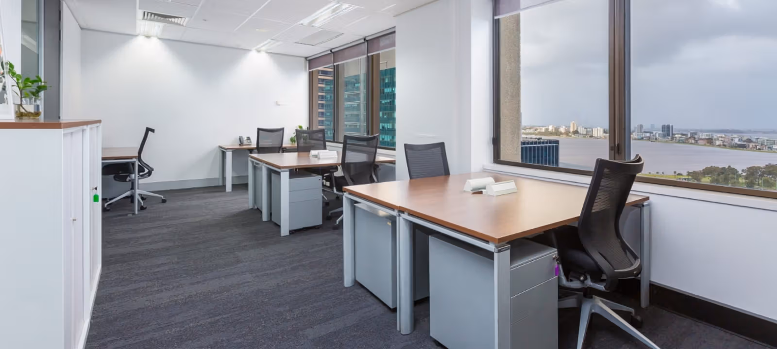 https://officehub.s3.amazonaws.com/Assets/images/912/Serviced-Office-%28Classic%29-WA-Perth-197-St-Georges-Terrace-J8A3709-scaled.jpg