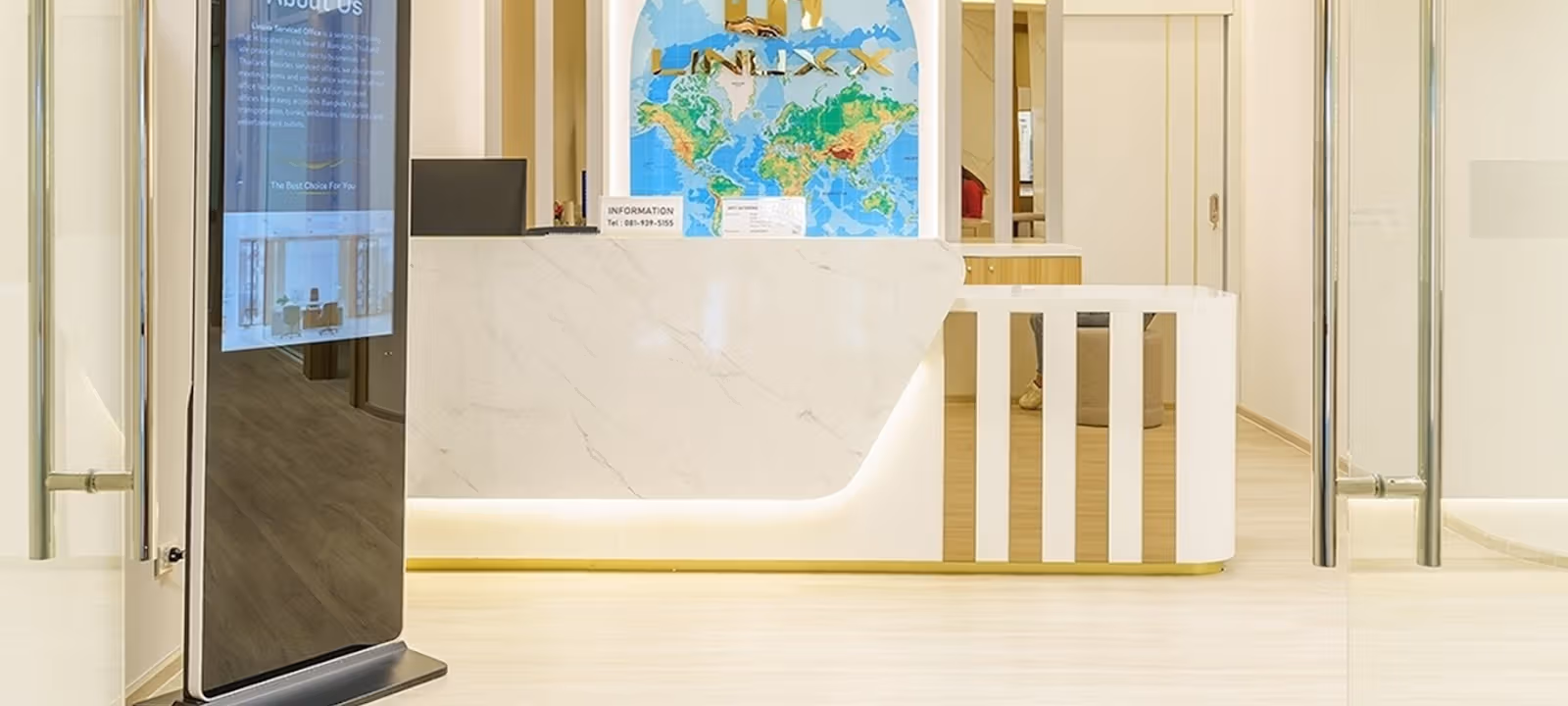 Sukhumvit Road, Khet Khlong Toei - Image 1