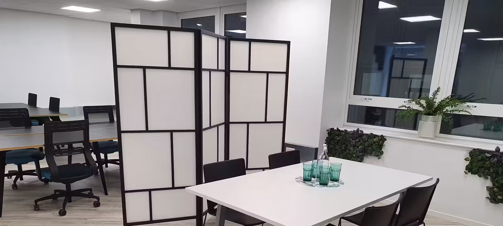 https://officehub.s3.amazonaws.com/Assets/images/9982/Serviced-Office-%28Classic%29-England-London-27-Furnival-Street-1601989546395-27furnival-1st-screendivider2-80.avif