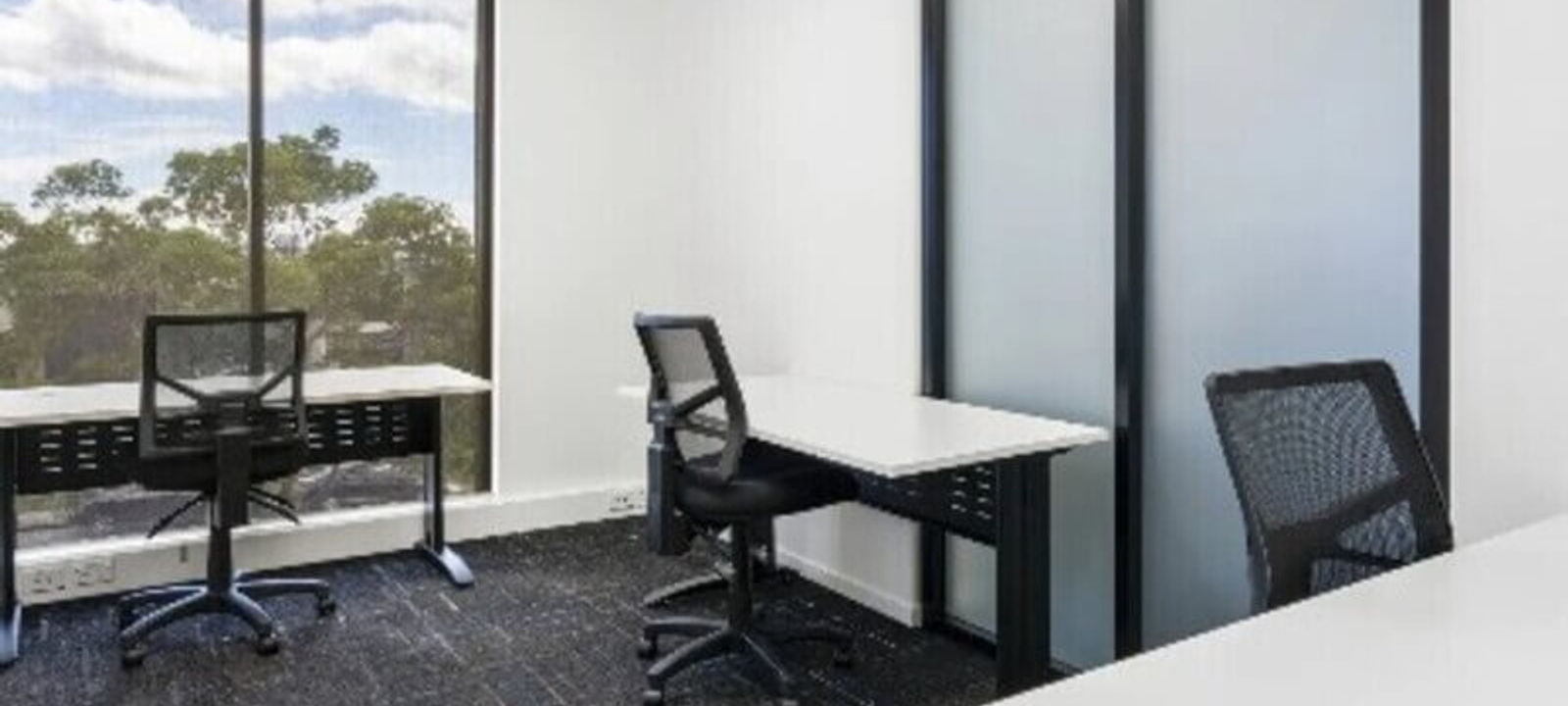 15-17 Millennium Circuit, Helensvale - Image 1