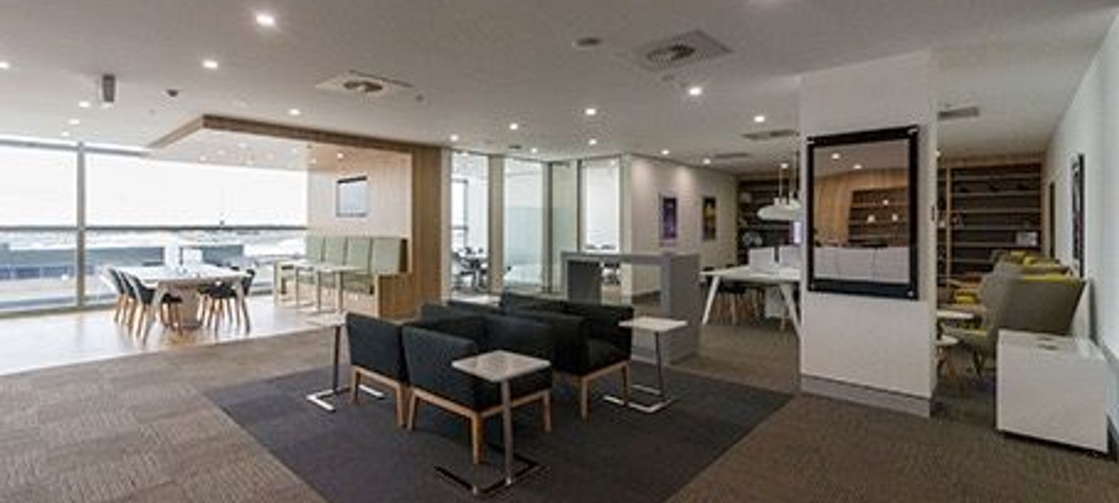 10 Arrivals Court, Mascot - Image 1