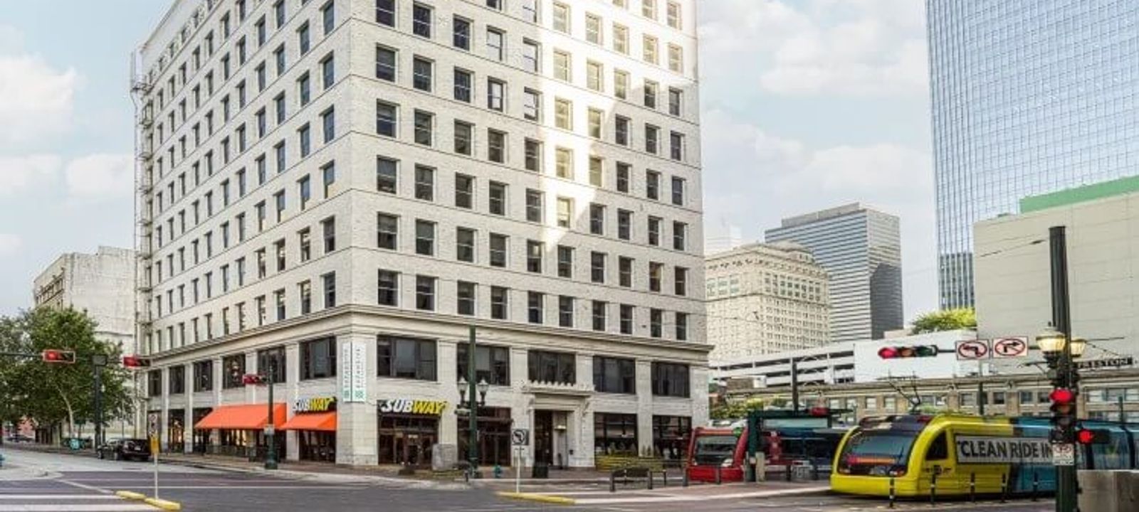 405 Main St, Houston - Image 1