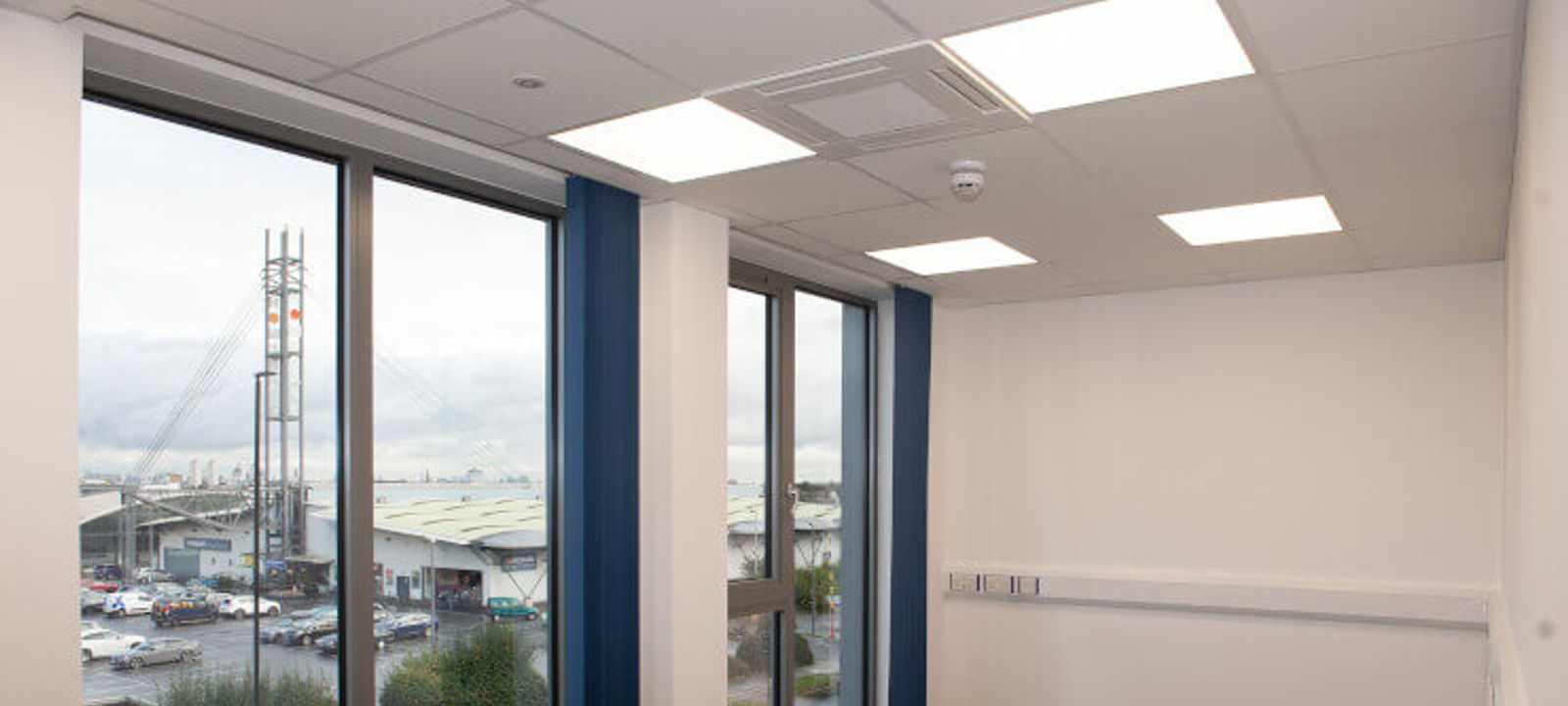 893 Great West Road, Isleworth - Image 1