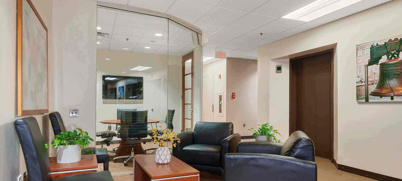 Philadelphia Business Center - Image 1