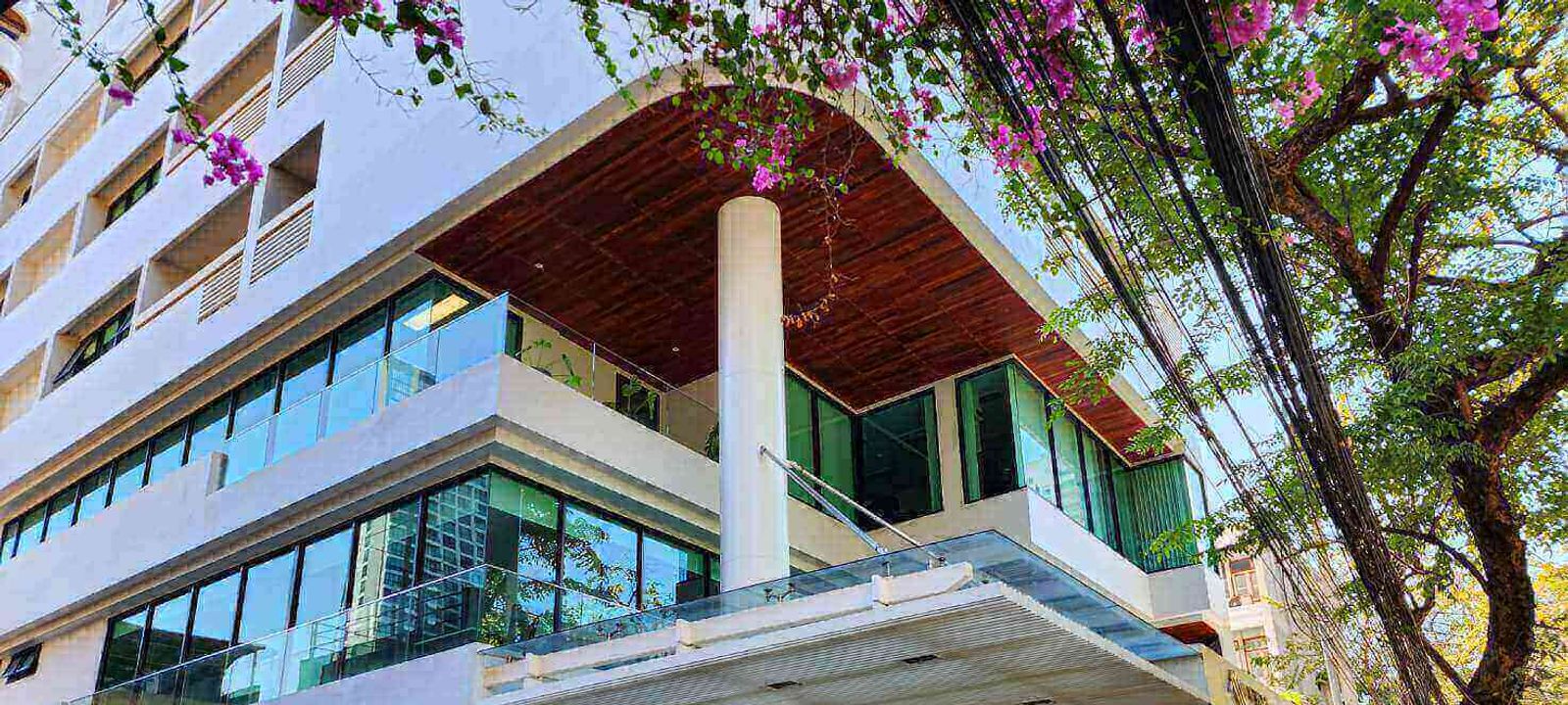 LiveWorkAsia - Image 1