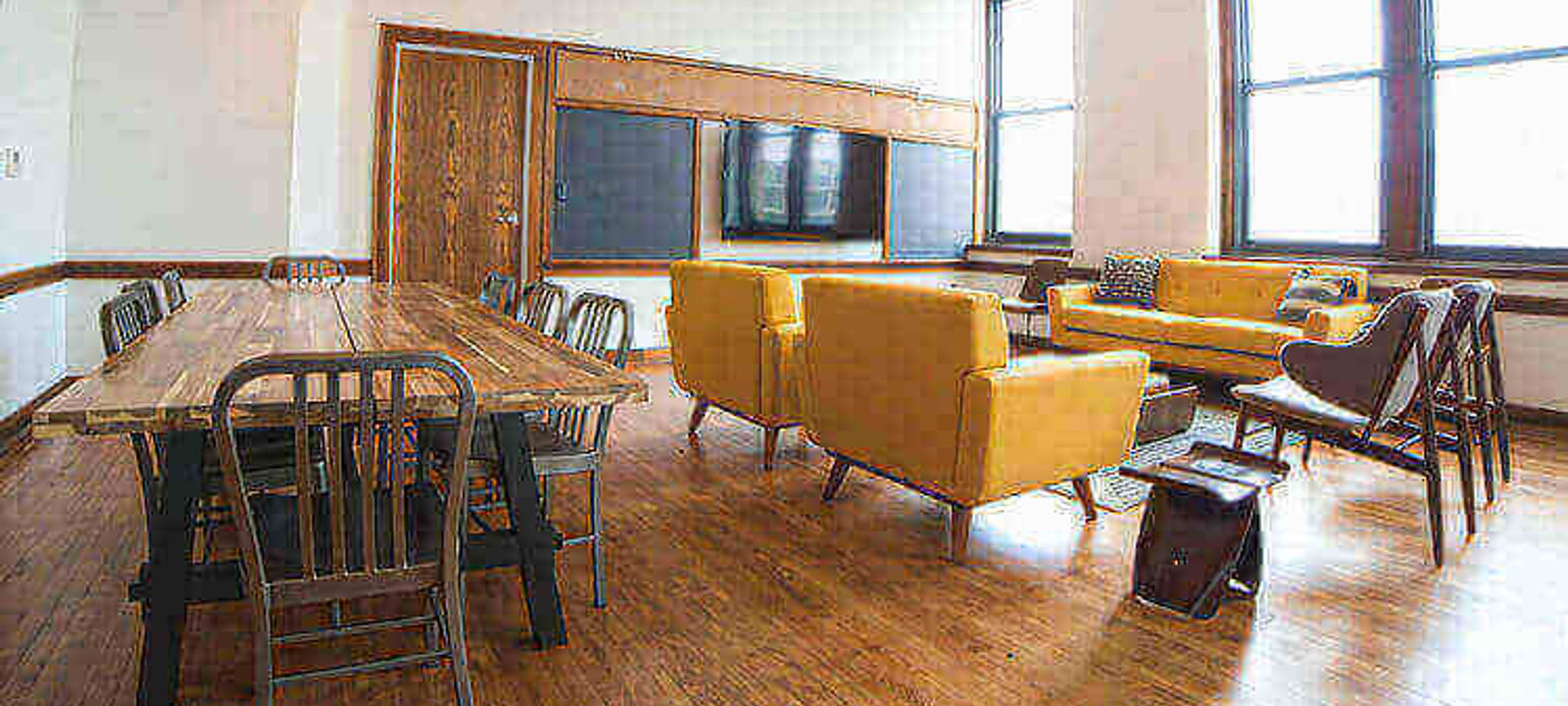 300 E 39th ST 300 E 39th St, Kansas City - Image 1