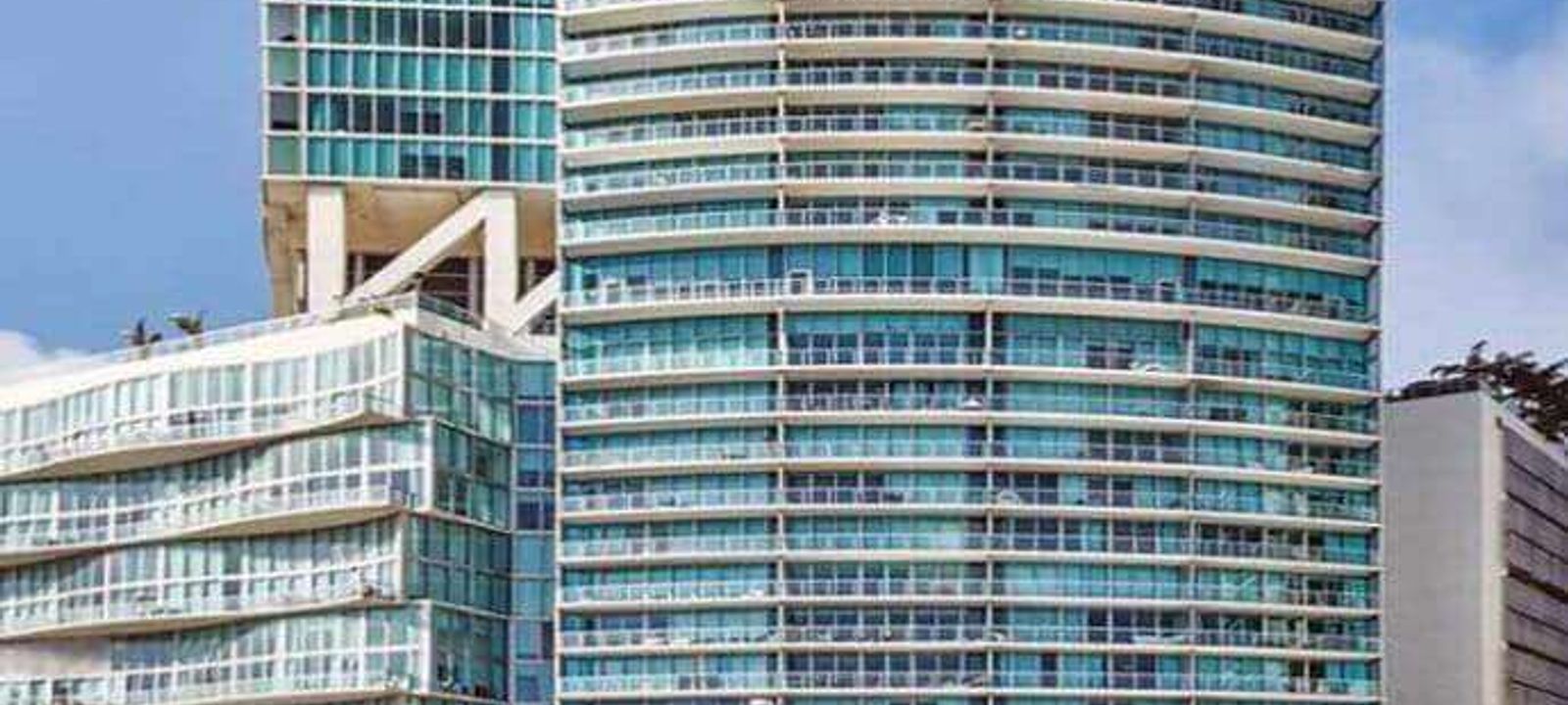 The Marina Blue Building - Image 1