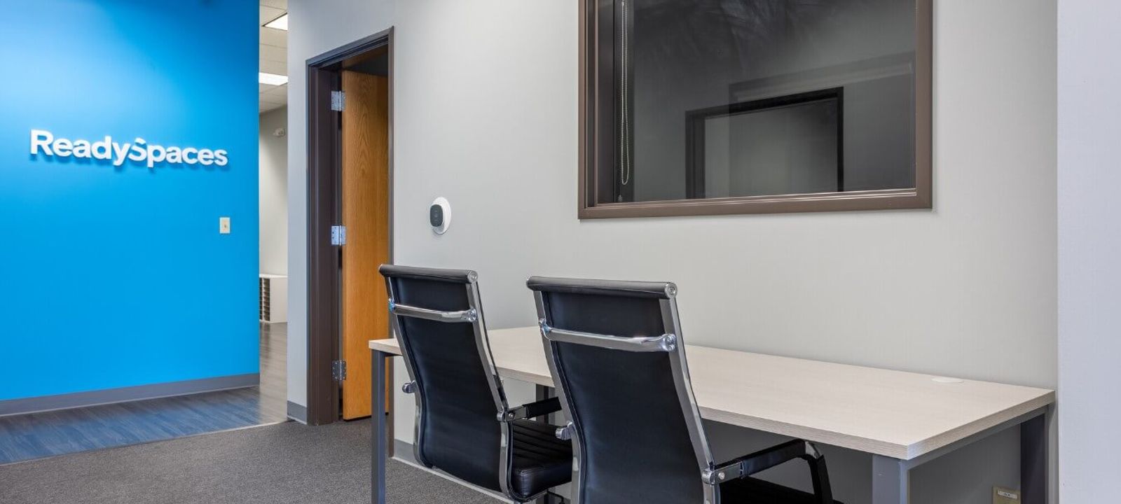 2455 Nw Nicolai St, Portland - Image 1