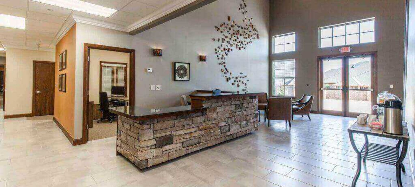 Edmond - Mon Abri Business Center - Image 1