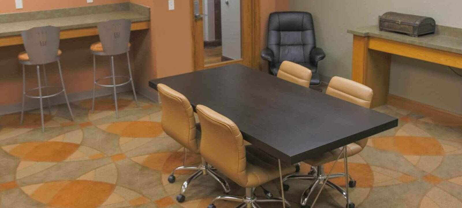 Union Plaza Business Center - Image 1