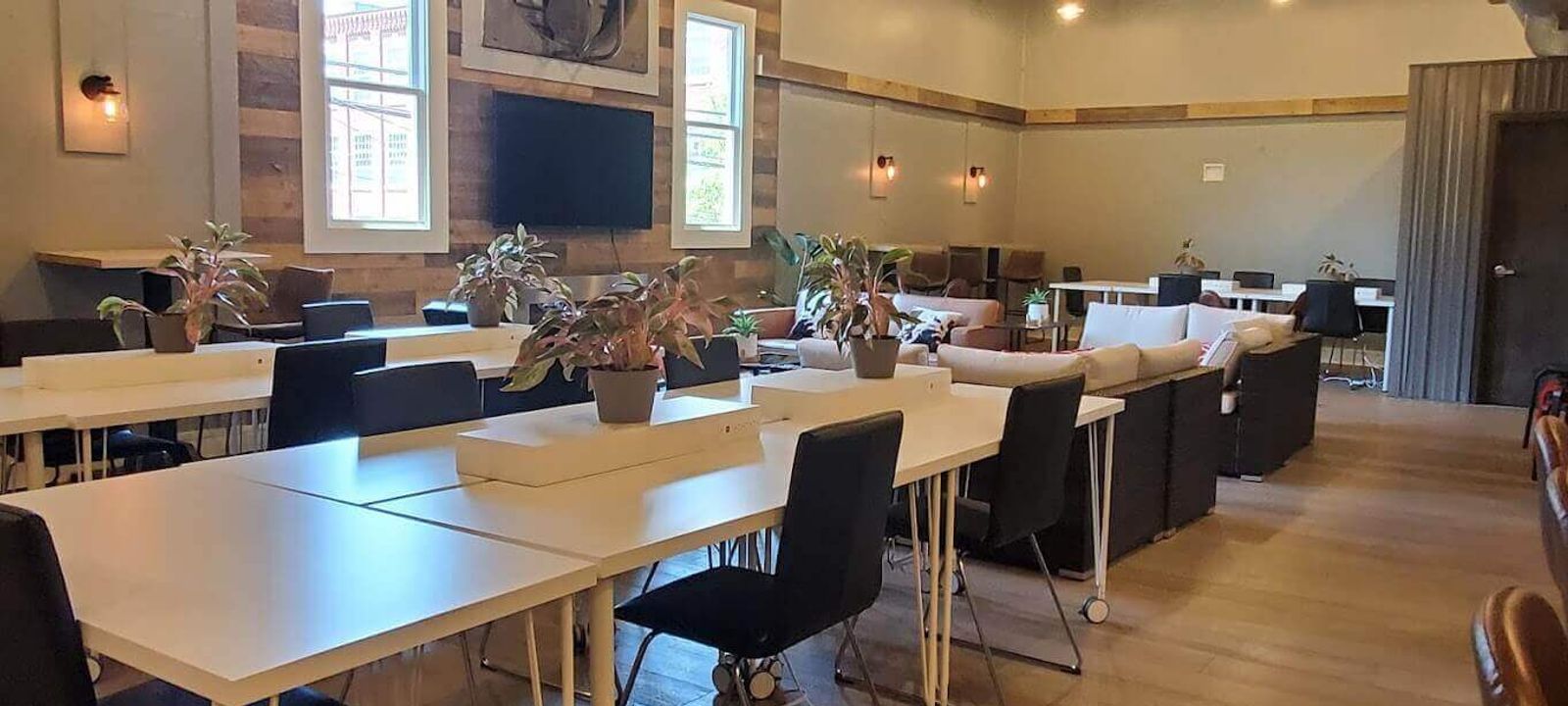 206 S Market St, Elizabethtown - Image 1