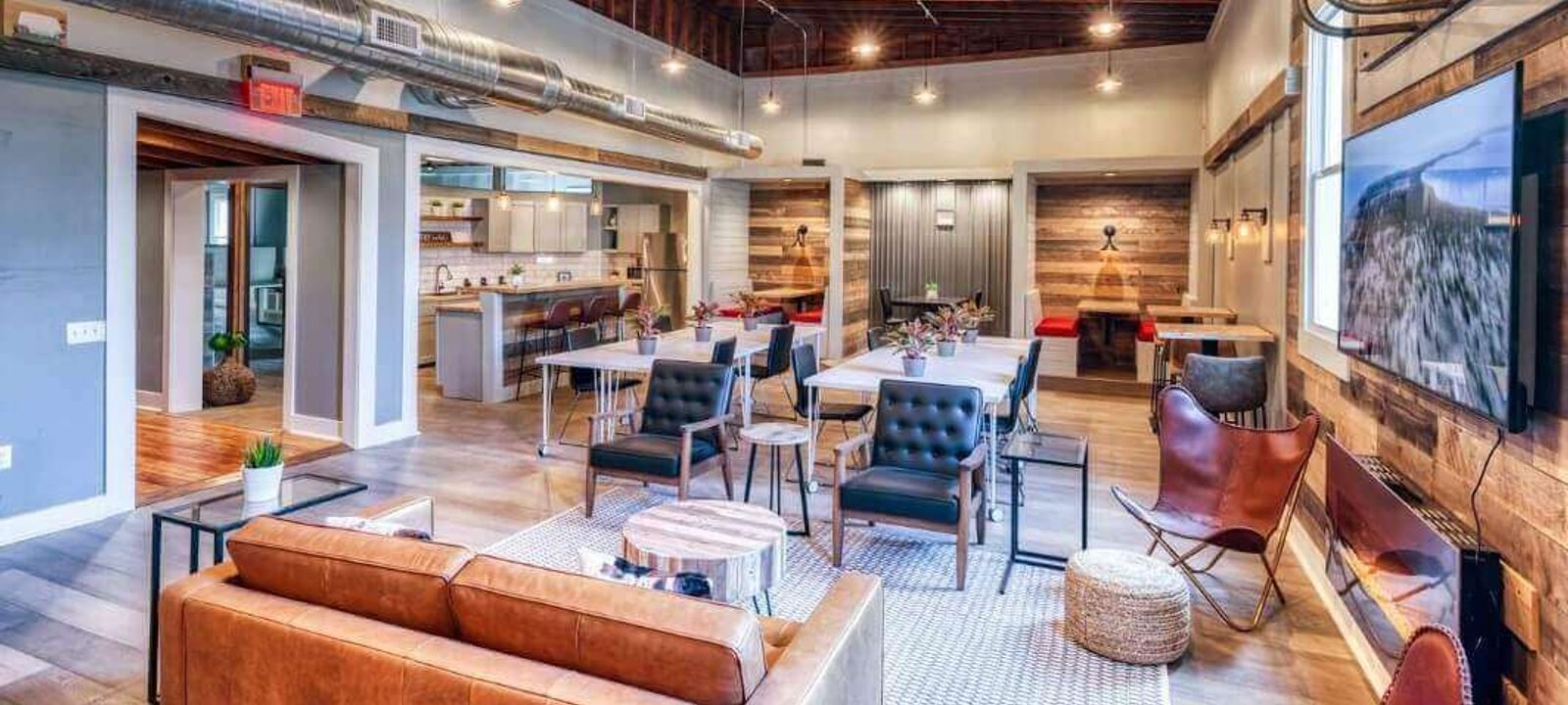 206 S Market St, Elizabethtown - Image 1