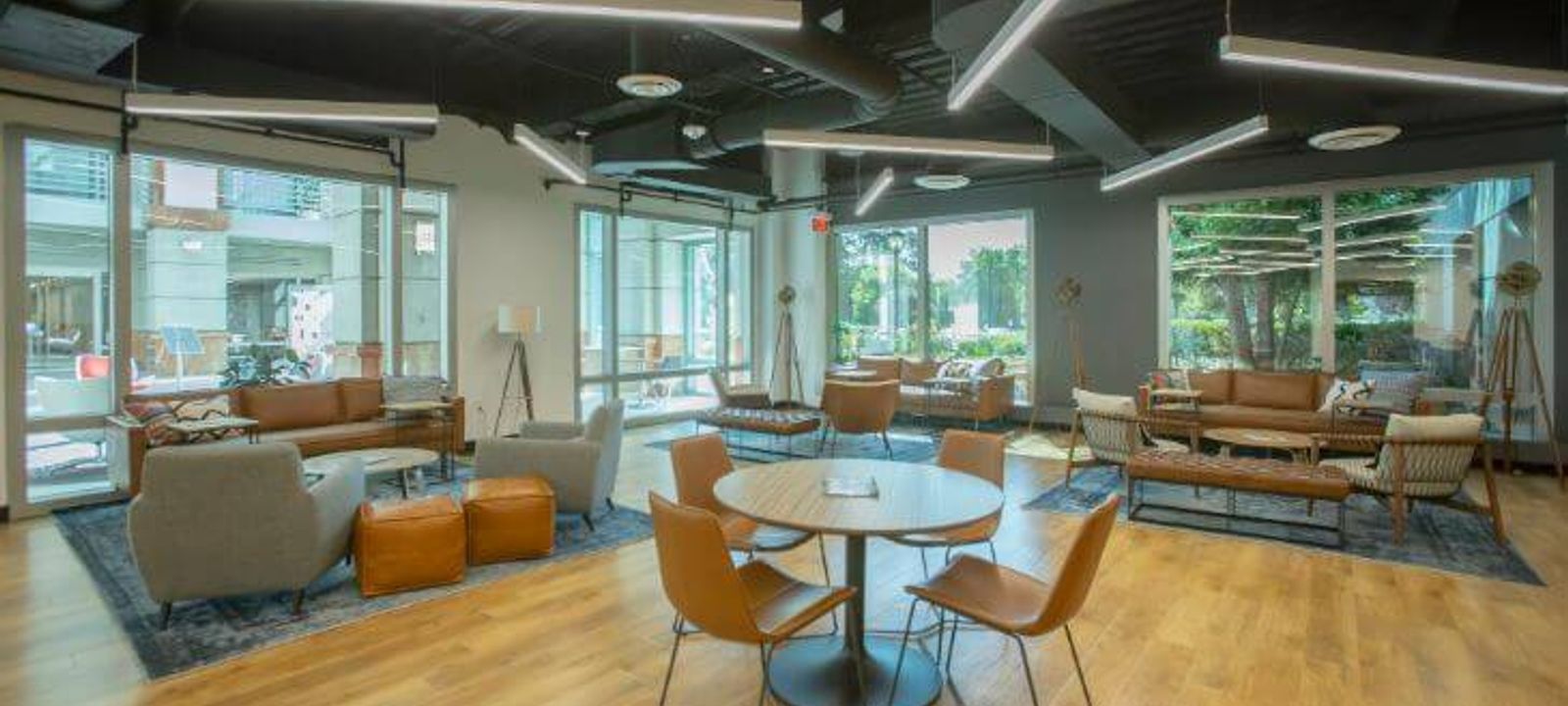 8 Campus Dr - Image 1