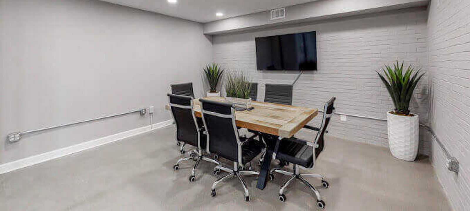 15 N 6th St, Reading - Image 1