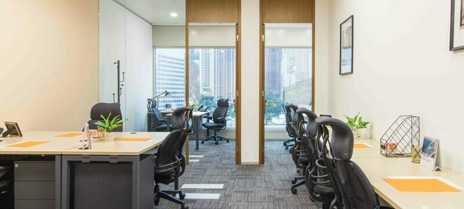 2 Queen's Road Central Central, Hong Kong Island - Image 1