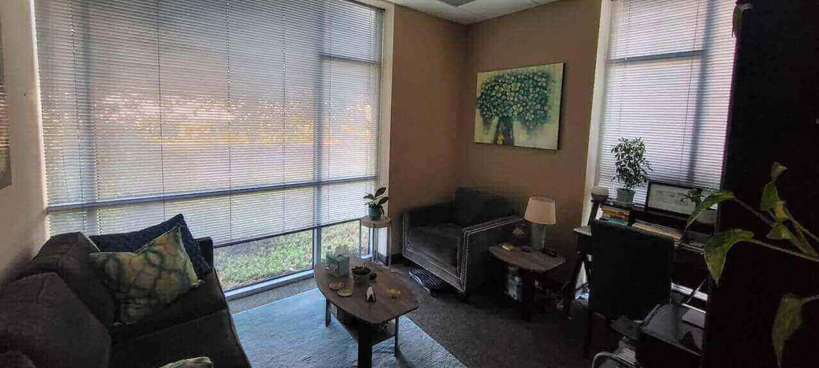 25201 Ave Tibbitts, Valencia - Image 1
