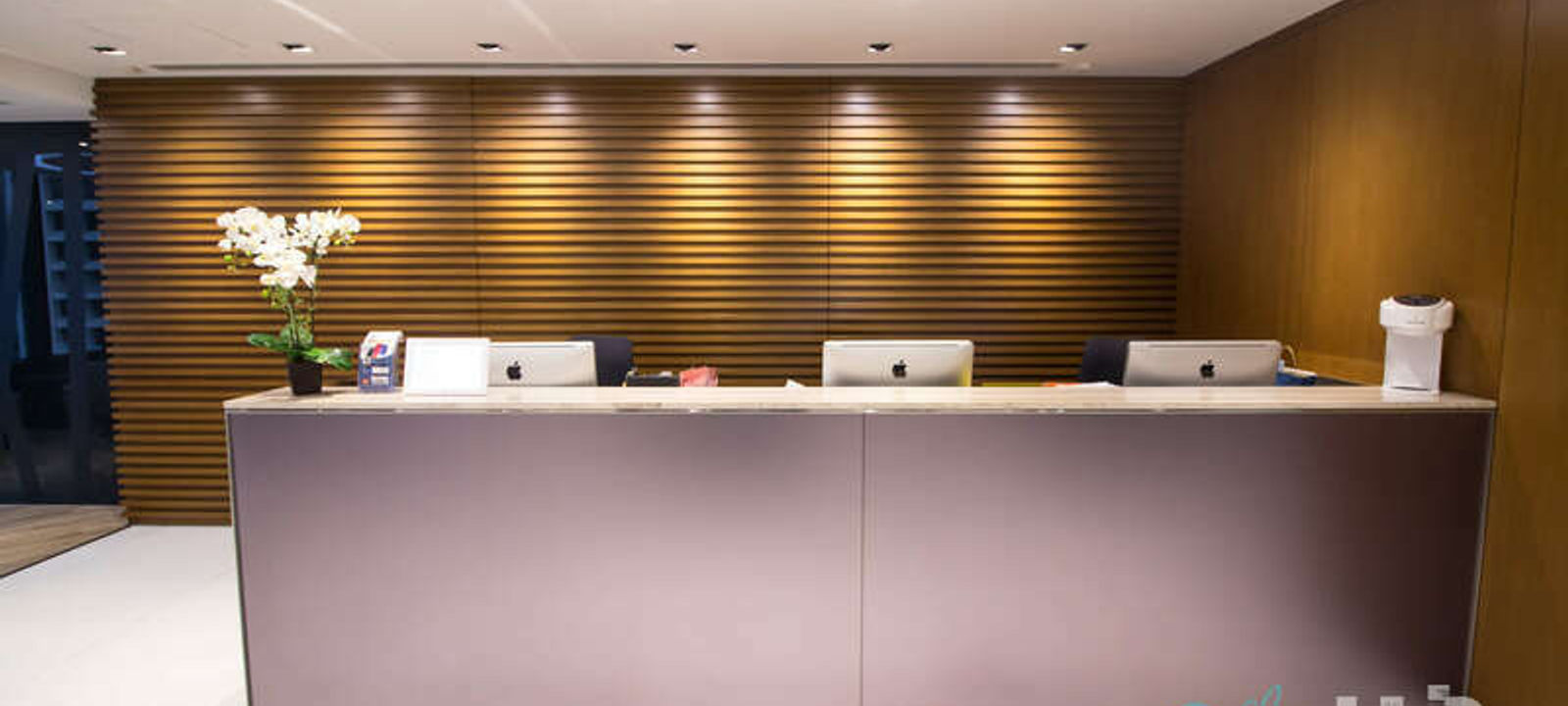 19 Des Voeux Road Central Central, Hong Kong Island - Image 1