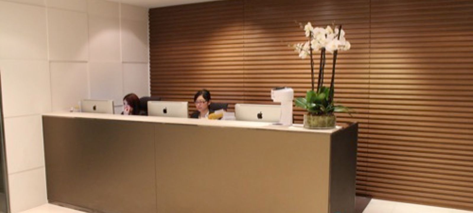 68 Des Voeux Road Central Central, Hong Kong Island - Image 1