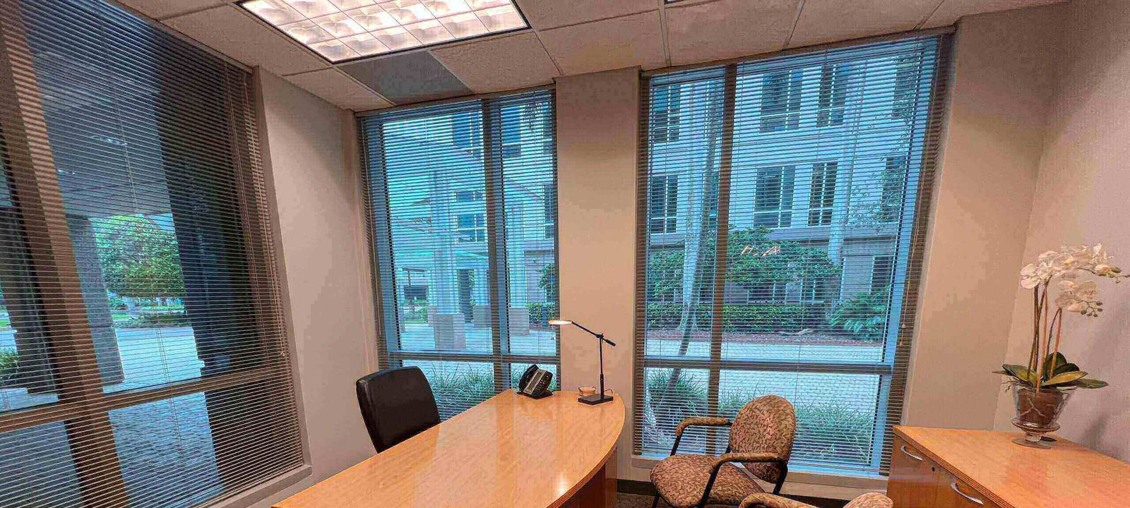 2385 Nw Executive Center Dr, Boca Raton - Image 1