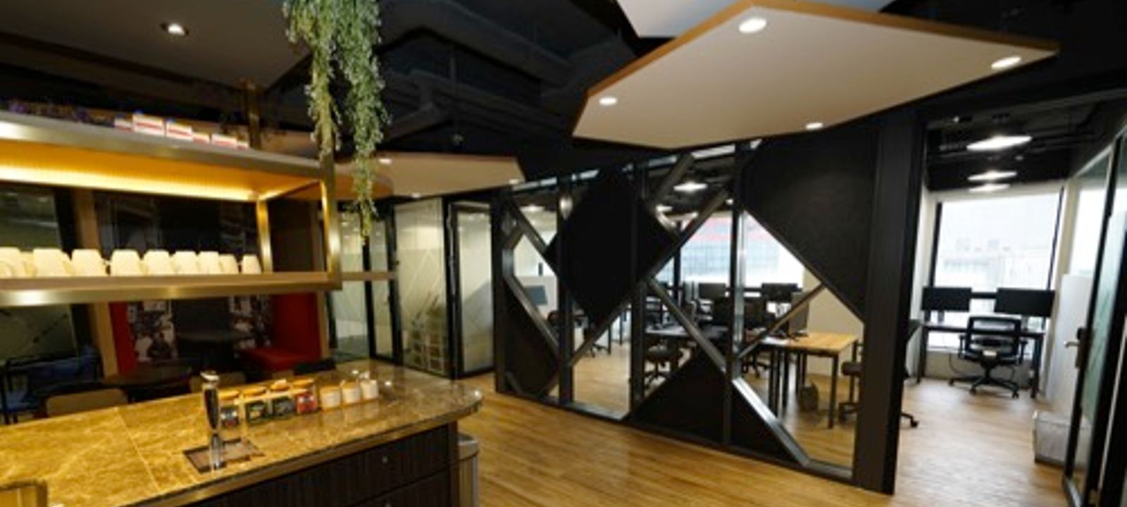 322 Des Voeux Road Central Sheung Wan, Hong Kong Island - Image 1