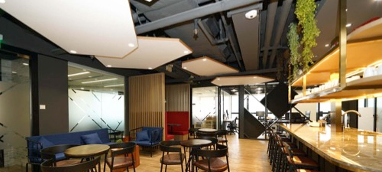 322 Des Voeux Road Central Sheung Wan, Hong Kong Island - Image 1