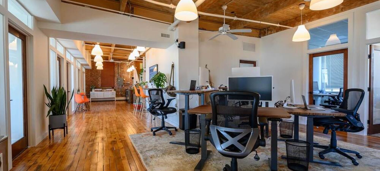 33 Commercial Street, Gloucester - Image 1