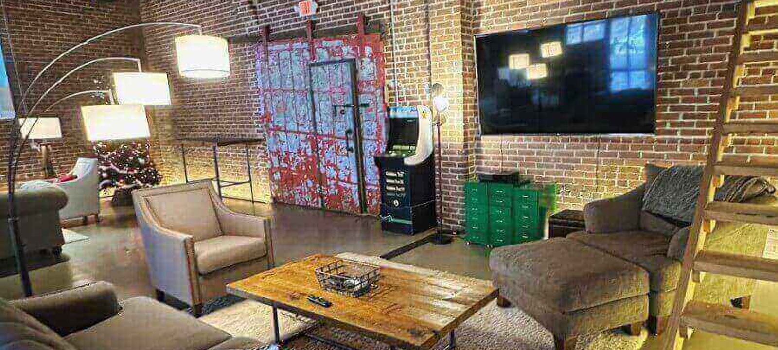 25 Delano Dr, Greenville - Image 1