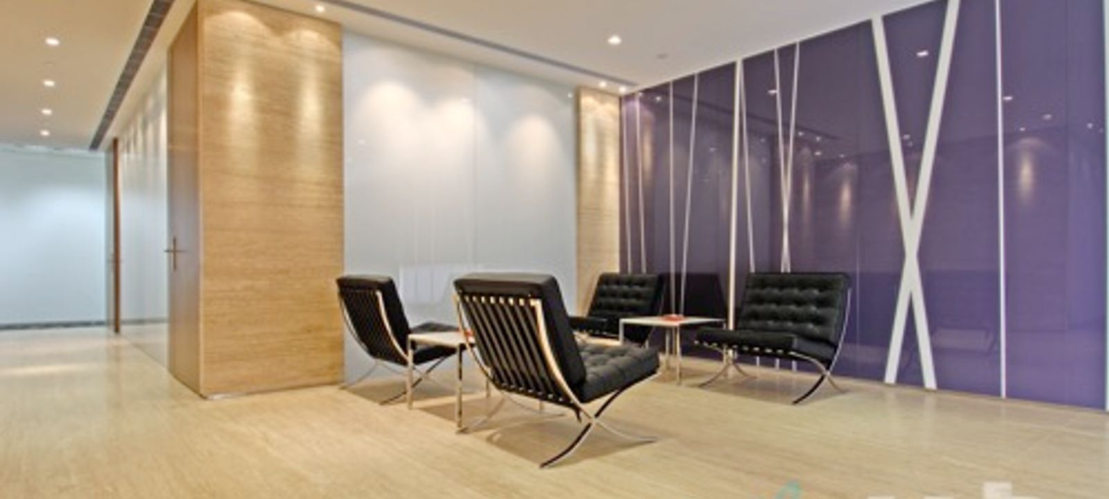 979 King's Road, Quarry Bay - Image 1