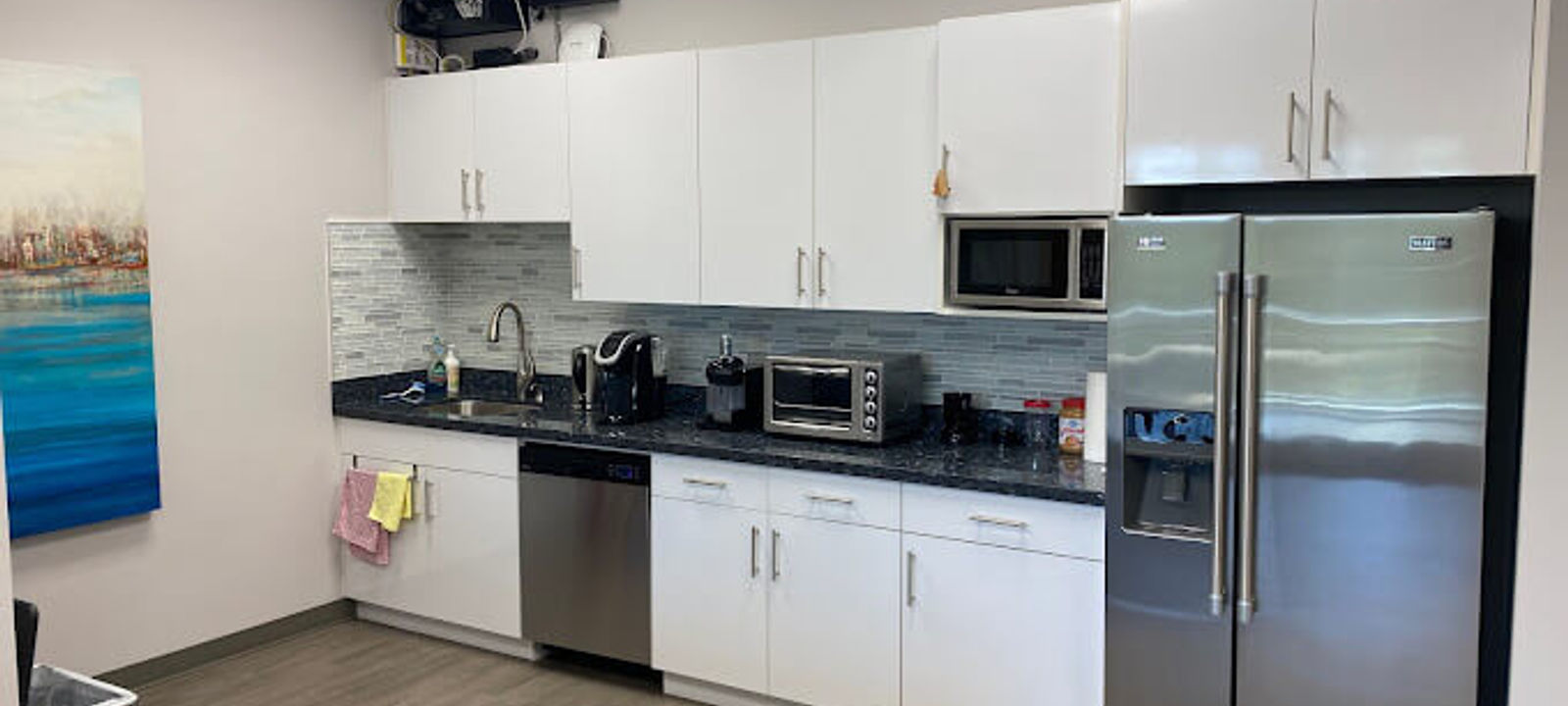 2630 Croydon Dr, Surrey - Image 1