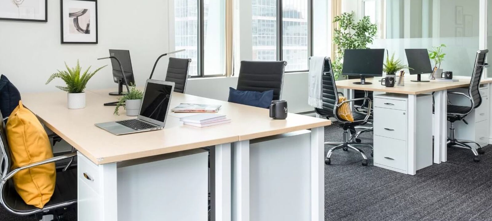 212 King St W, Toronto - Image 1