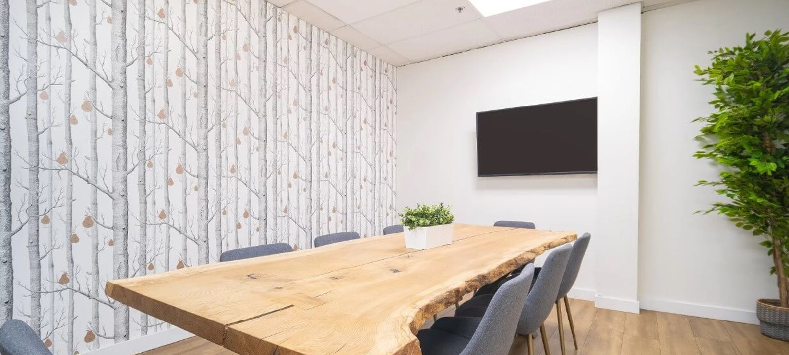 212 King St W, Toronto - Image 1