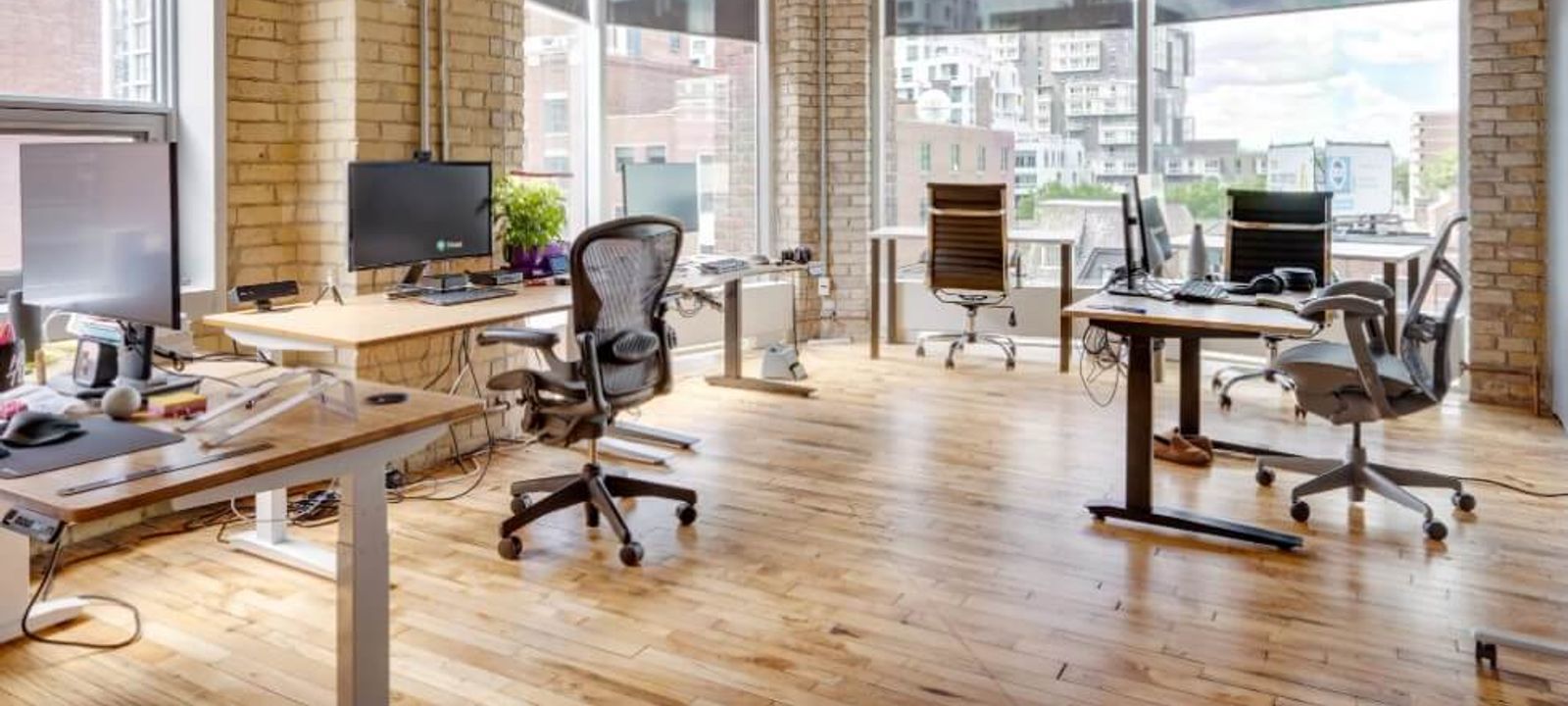 215 Spadina Ave, Toronto - Image 1