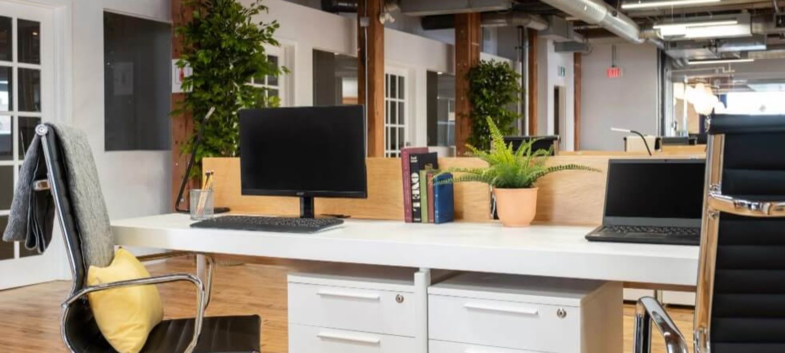 215 Spadina Ave, Toronto - Image 1