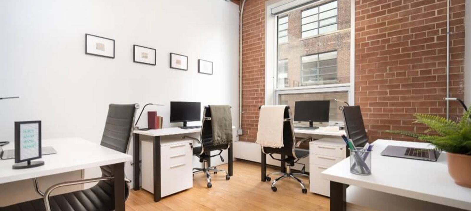 215 Spadina Ave, Toronto - Image 1