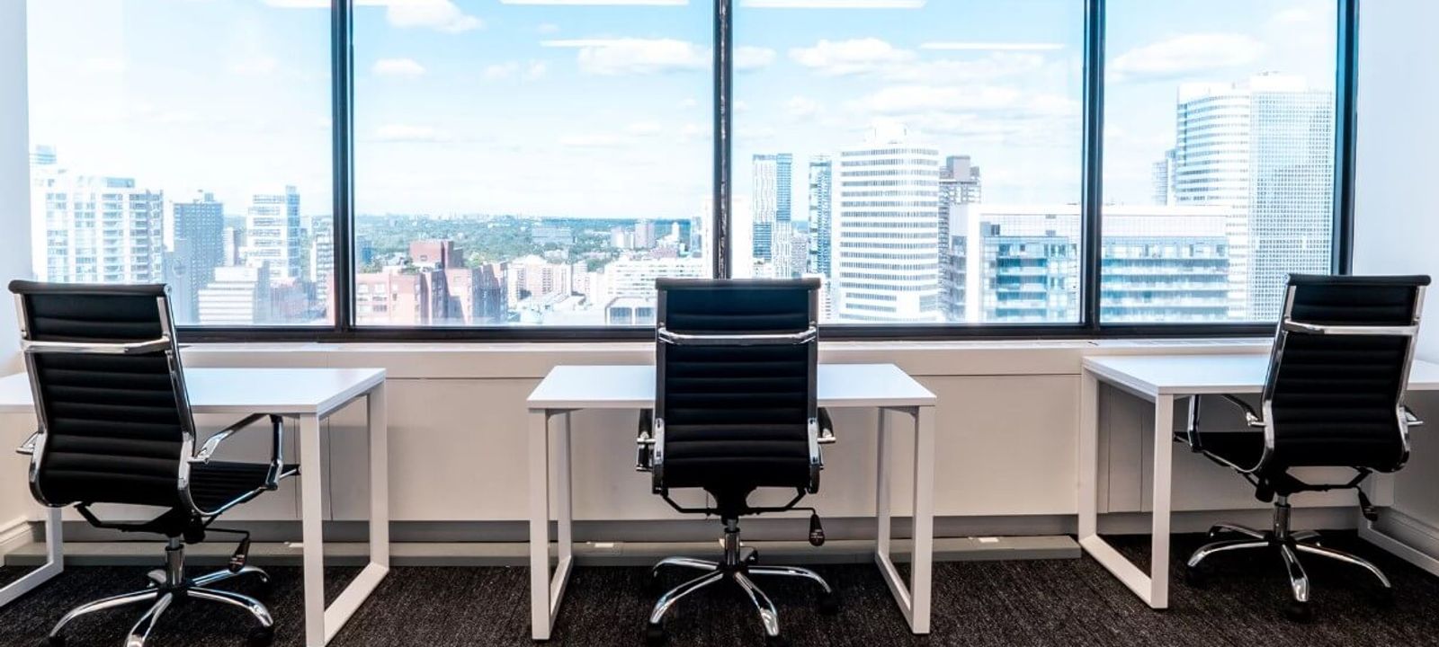 180 Dundas St W, Toronto - Image 1