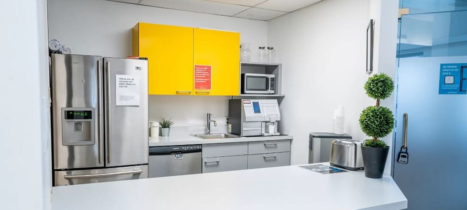 350 Bay St, Toronto - Image 1