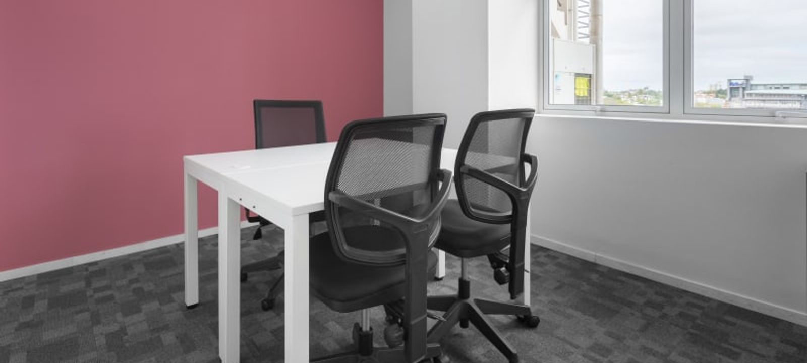 Paramount Tower - Image 1