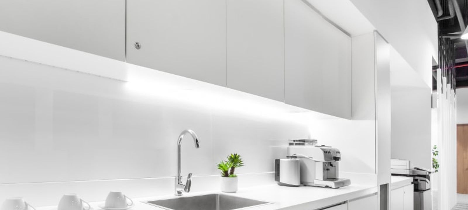 Ajman Chamber of Commerce Building - Image 1