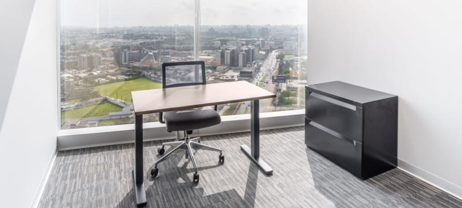 Lima Central Tower - Image 1