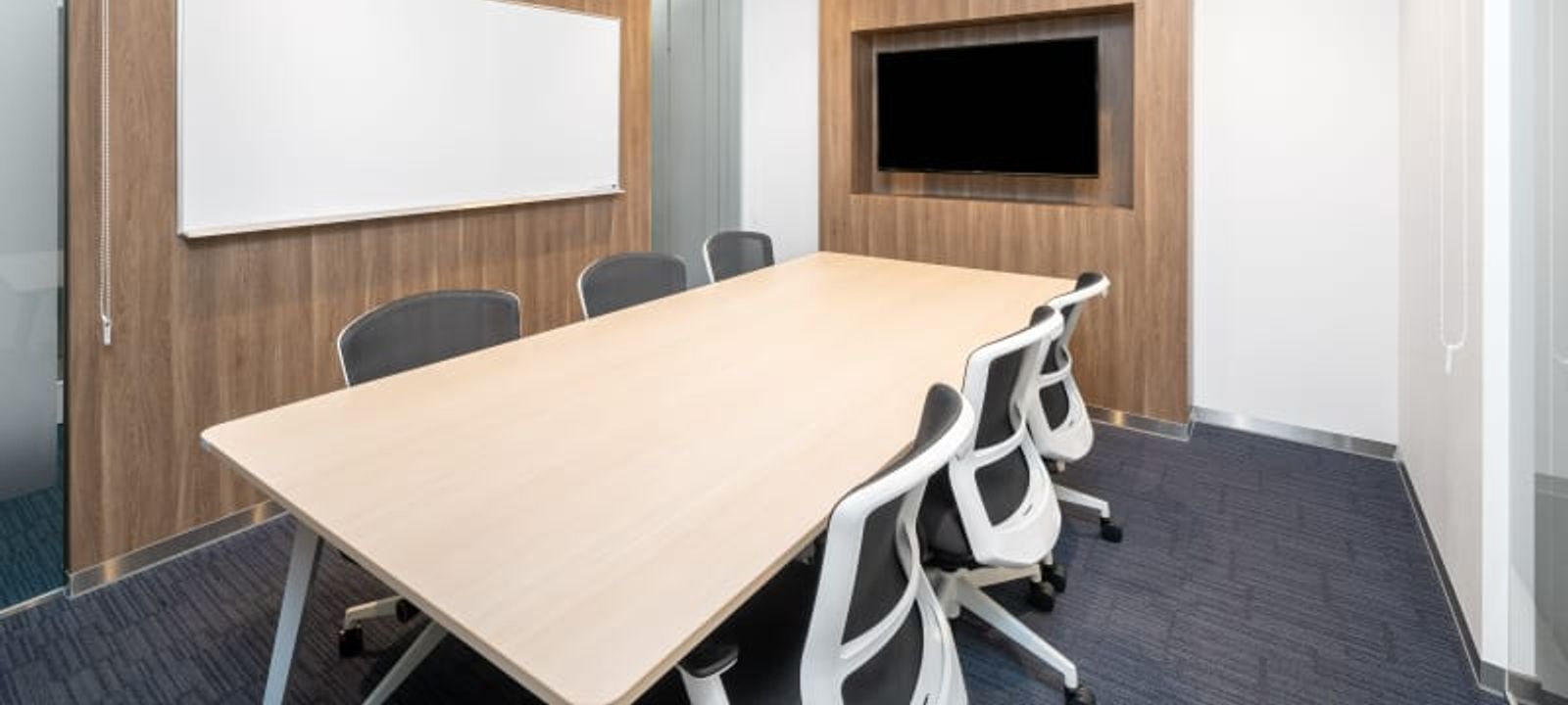 Namba Parks Tower - Image 1