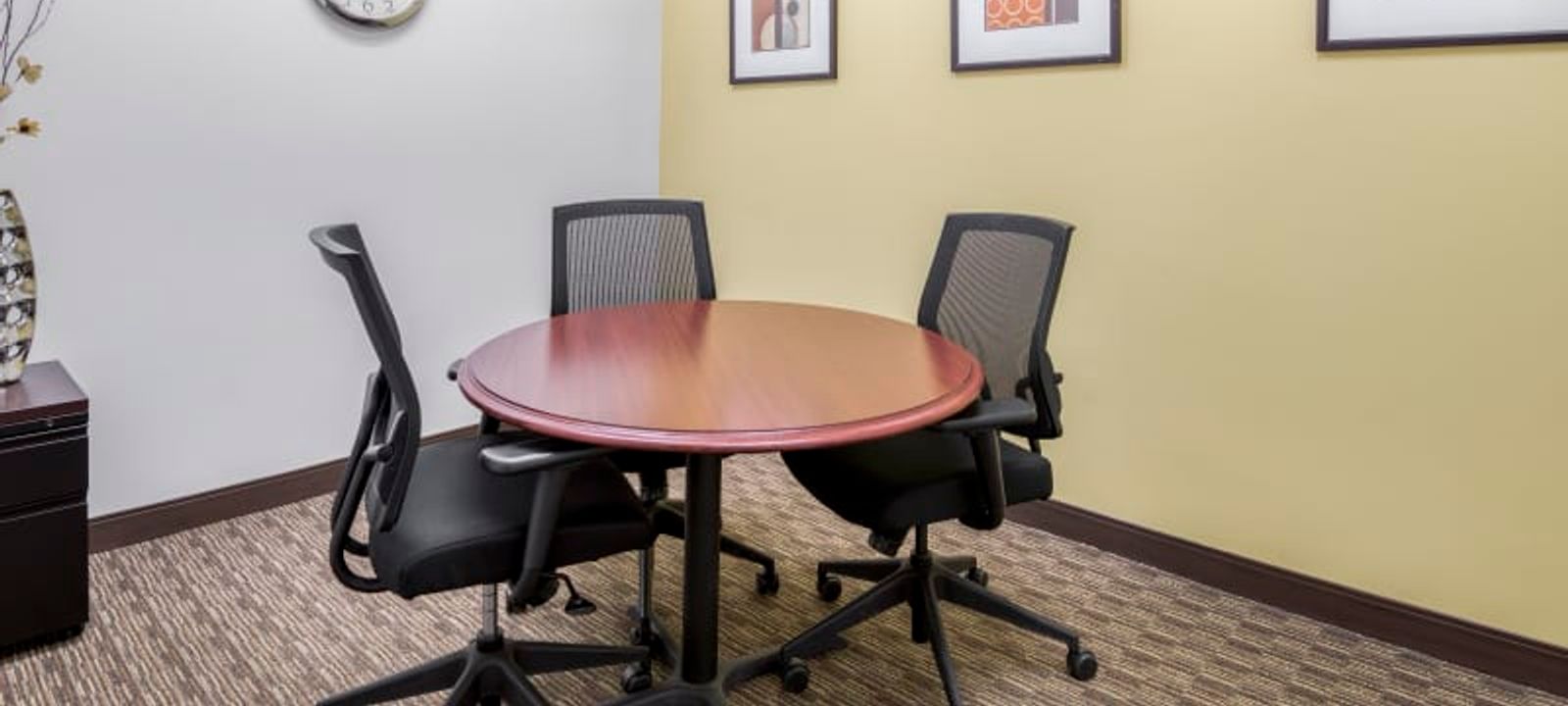 301 Edgewater Place, Wakefield - Image 1